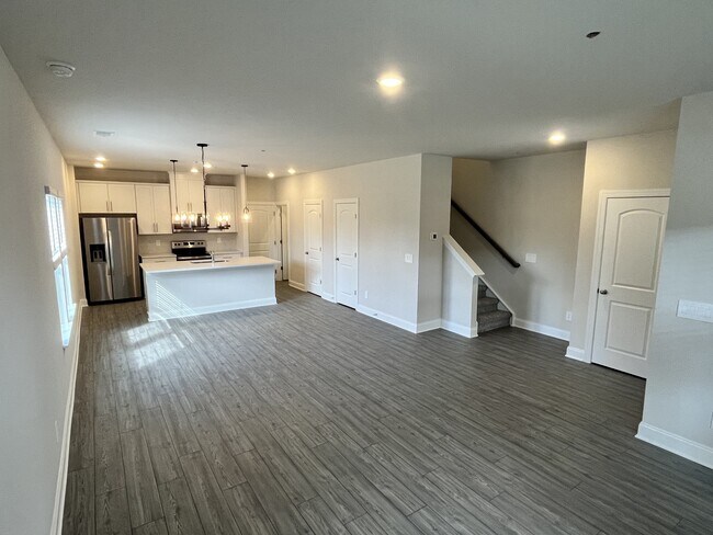 Foto del edificio - 204 Douglas Bend Rd