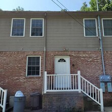 Building Photo - 225 Little Creek Rd