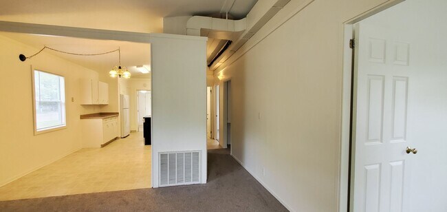 Building Photo - Awesome 3 Bedroom Single Family Home for R...