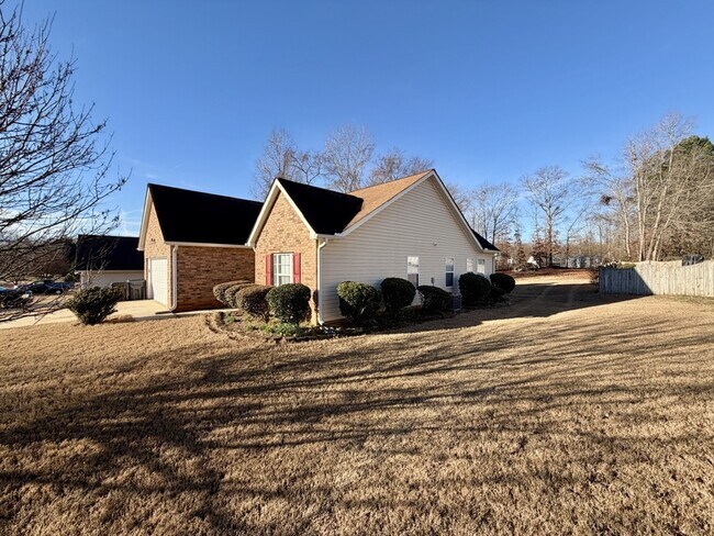 Foto del edificio - 204 Jessie Ct