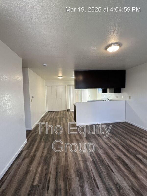 Building Photo - 10963 Thompson Dr