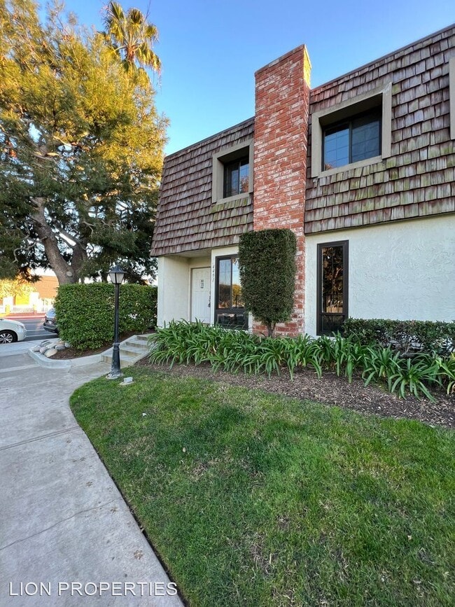 Building Photo - 3 br, 2.5 bath House - 4491 SEA HARBOUR DR.