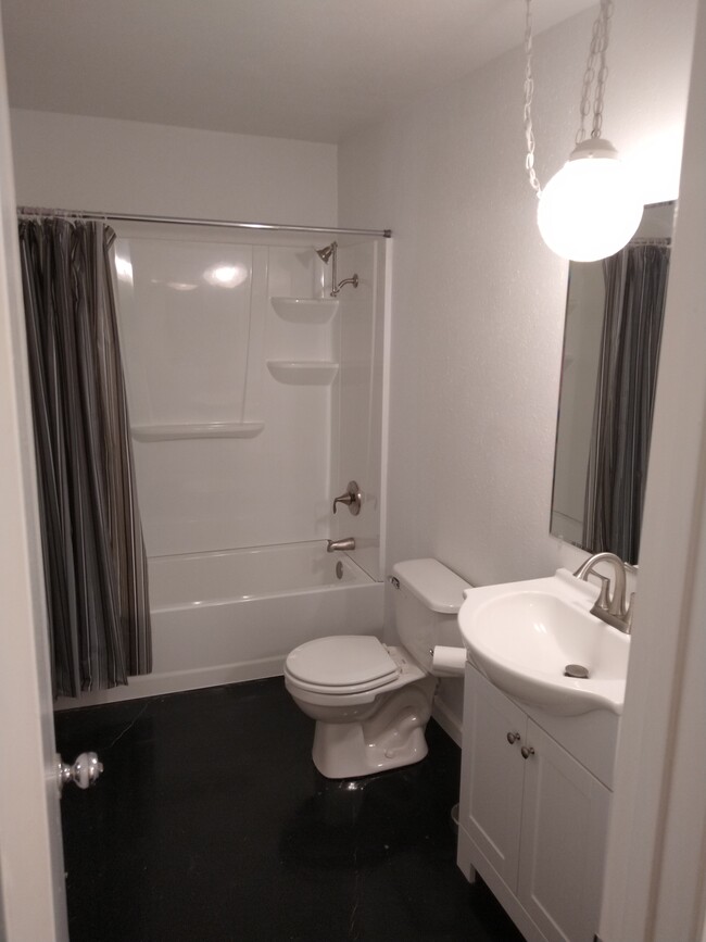 Foto del edificio - 28947 Thousand Oaks Blvd