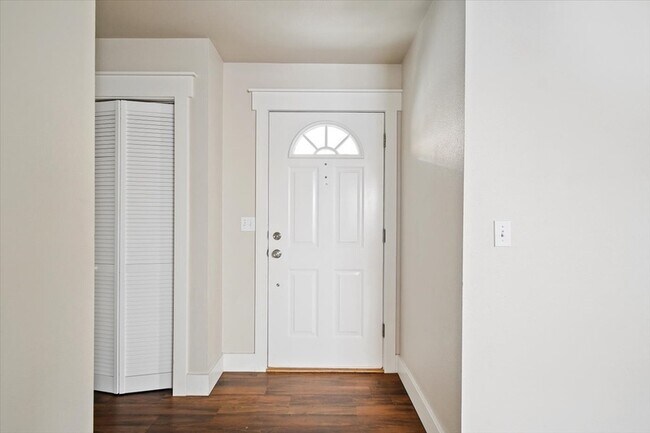 Foto del edificio - 6833 W Russett St