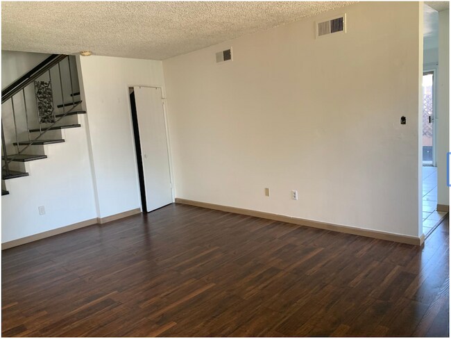 Living room - 12713 Cranbrook Ave