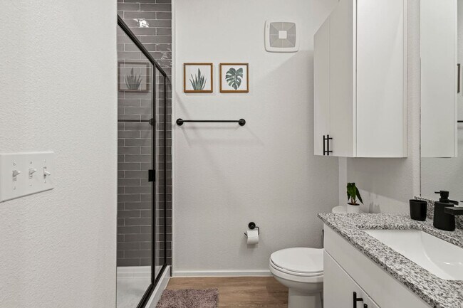 Foto del edificio - 596 W 9th St