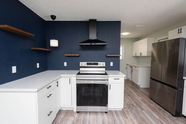 Building Photo - New Pool Home Rental Listing in Palm Bay Florida!