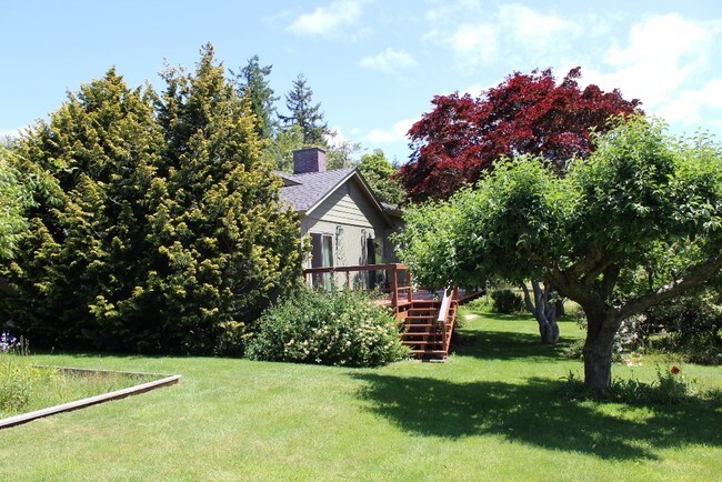Building Photo - Endicott Gardens