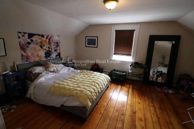 Foto del edificio - 362 W 4th St