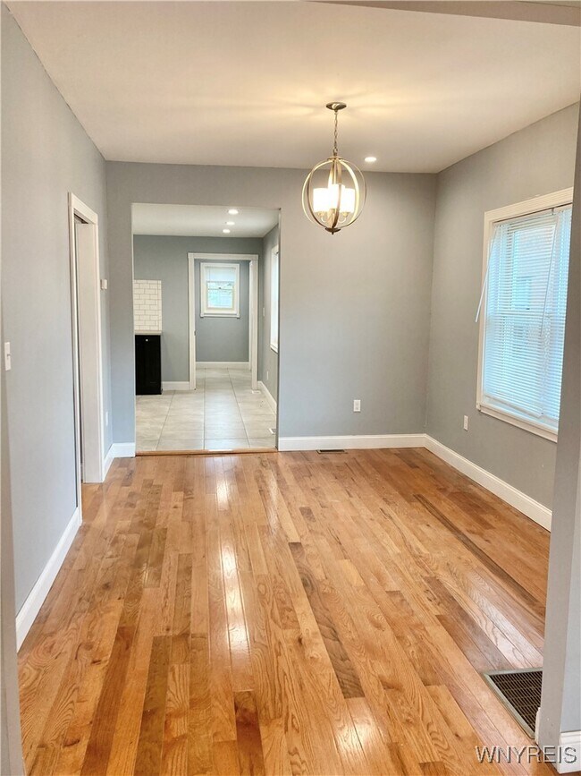 Foto del edificio - 143 Cottage St