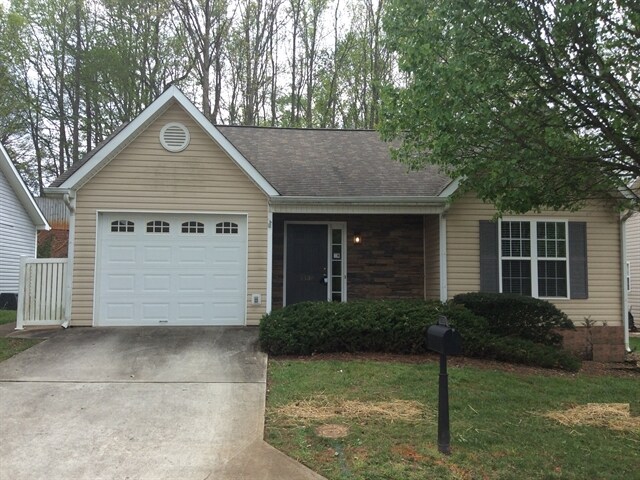 Primary Photo - 5530 Regent Village Dr