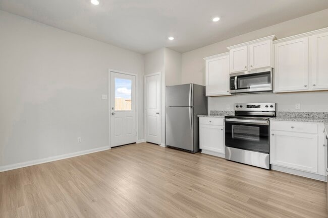 Building Photo - 8208 Burnt Orchid Dr