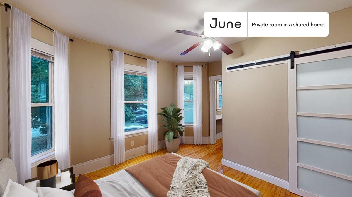 Foto principal - Room in Shared 6 bed/2 bath home