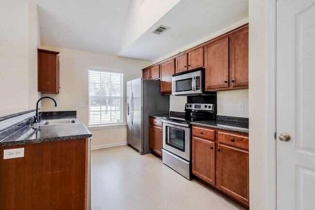 Foto del edificio - Unique 4BR Home with Private Upstairs Suite & Kitchenette in Georgetown
