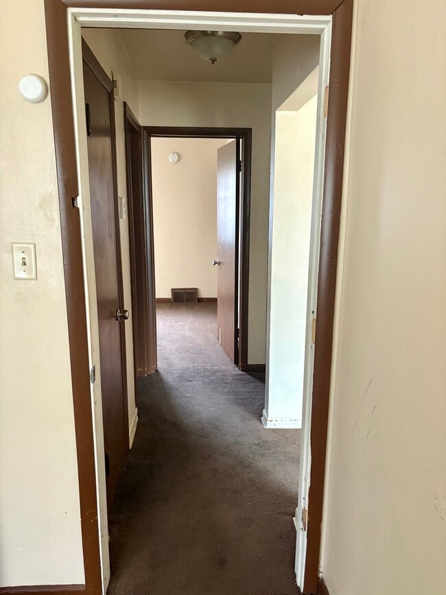 Foto del edificio - 6336 W Euclid Ave