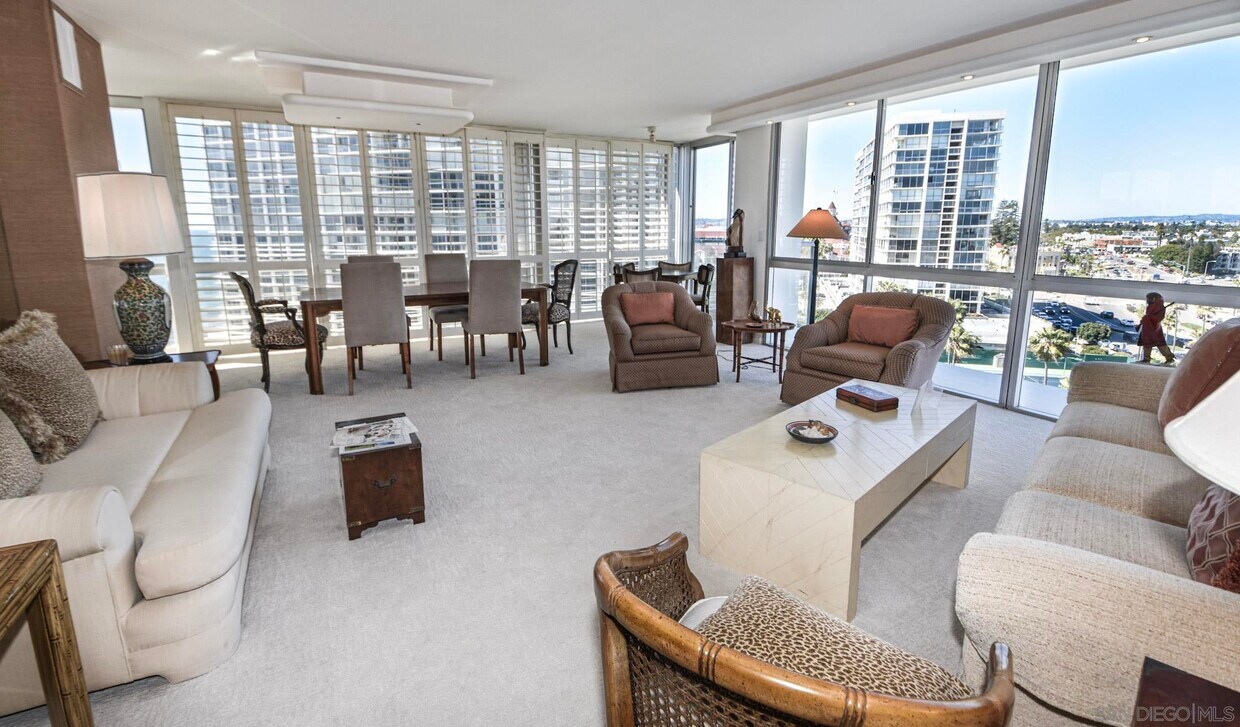 Foto principal - 1750 Avenida Del Mundo
