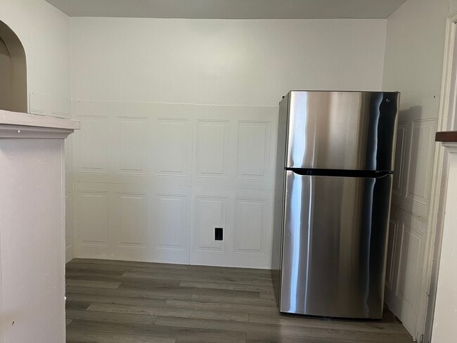 Dining/Kitchen Space - 3849 Delmar Ave