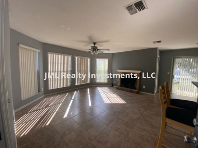Photo - 2 bedroom 2 bath 1st floor condo in the Hi...