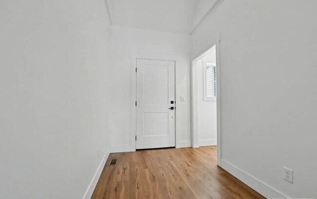 Foto del edificio - 367 Eliza Joy Ln