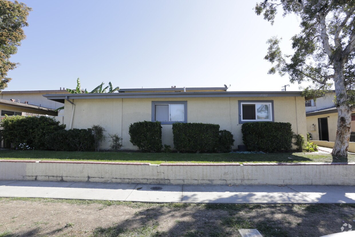 Building Photo - 17382 Keelson Ln