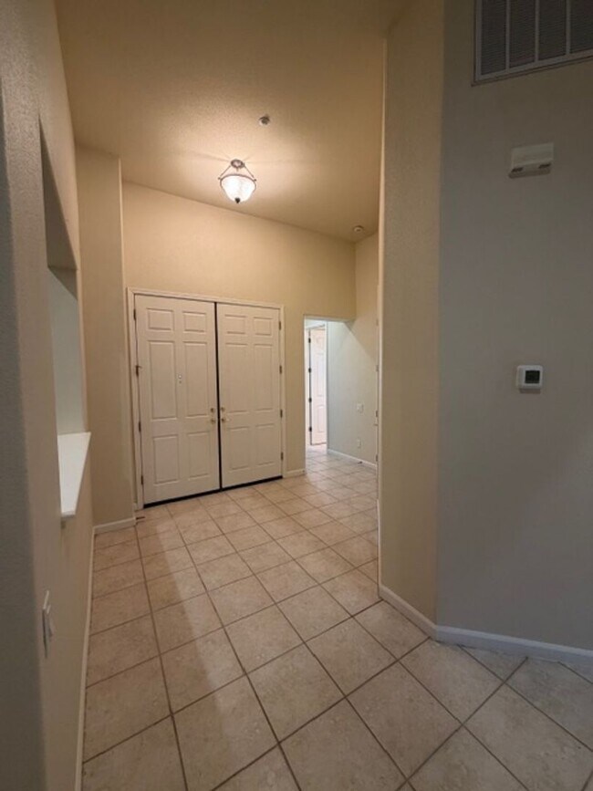 Foto del edificio - Beautiful 2 Bedroom and 2 Bathroom Home with 3 Car Garage in 55+ Gated Community $2,995.00