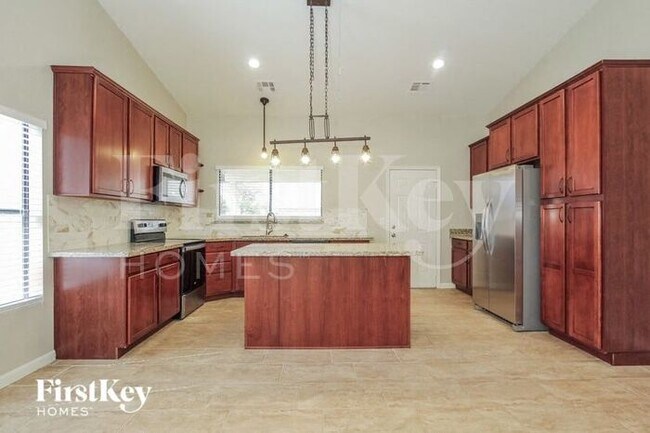 Building Photo - 6702 N 73rd Ave