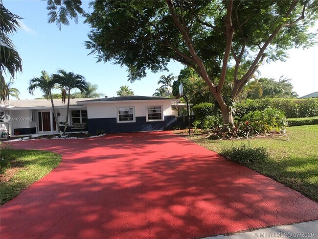 Foto del edificio - 10700 SW 120th St