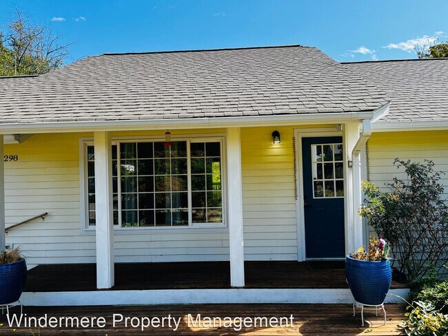 Foto del edificio - 3 br, 2 bath House - 5298 Erlands Point Rd NW