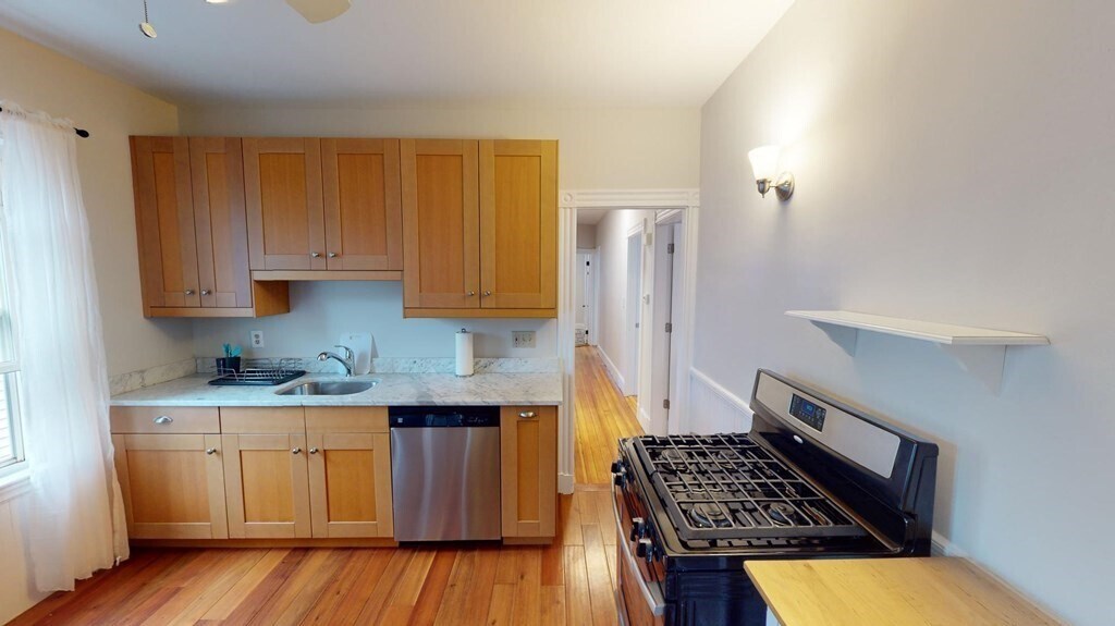 Primary Photo - 26 Taft St