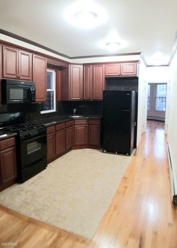 2 br, 1 bath - 262 Bergen Ave - 2 br, 1 bath  - 262 Bergen Ave