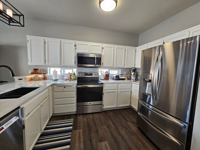 Foto del edificio - Beautiful, updated home in prime location!