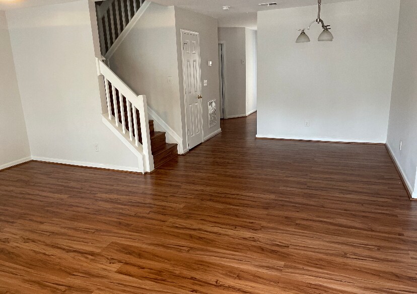 Foto principal - 3250 Summercroft Ln