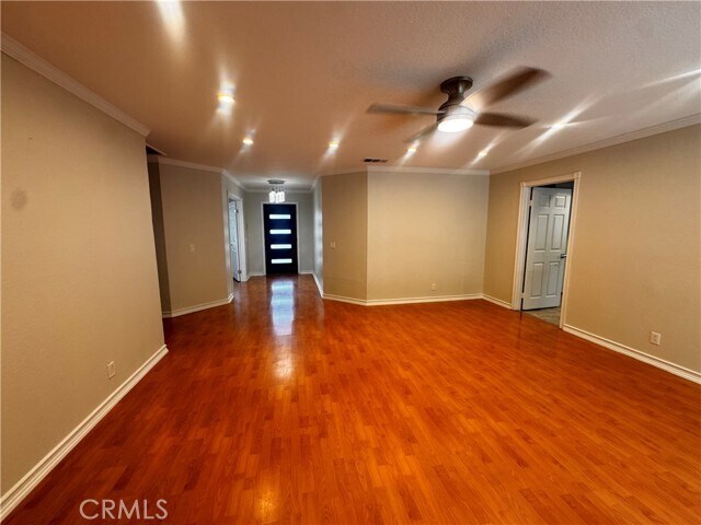 Foto del edificio - 925 Royal Oaks Dr