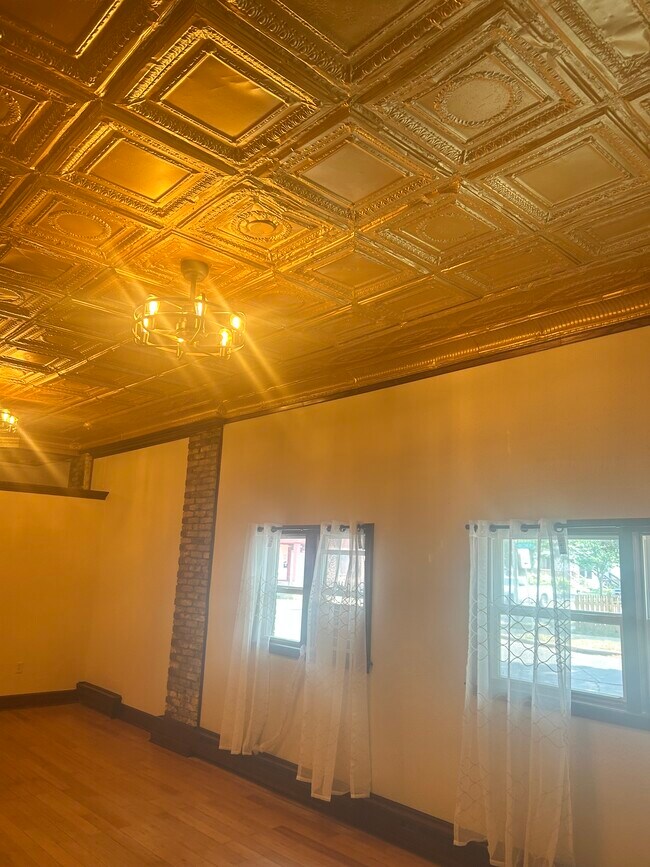 Building Photo - 2079 S 28th St