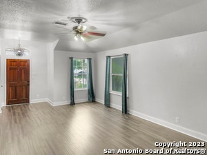 Foto del edificio - 325 Longhorn Way