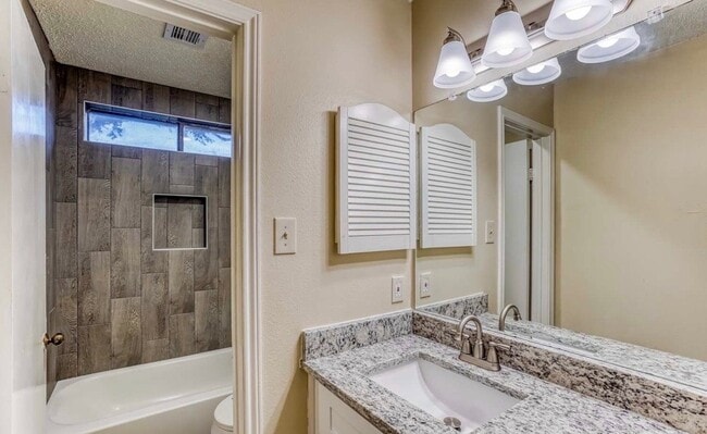 Foto del edificio - 13818 N 37th Way