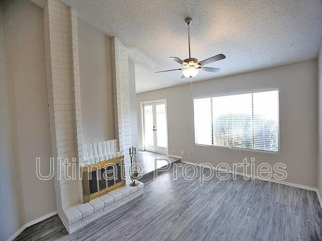 Foto del edificio - 7003 W Taro Ln