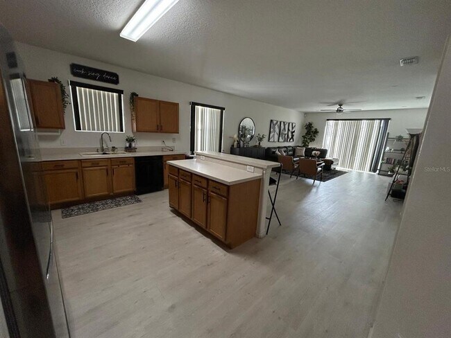 Foto del edificio - 347 Cotswold Cir