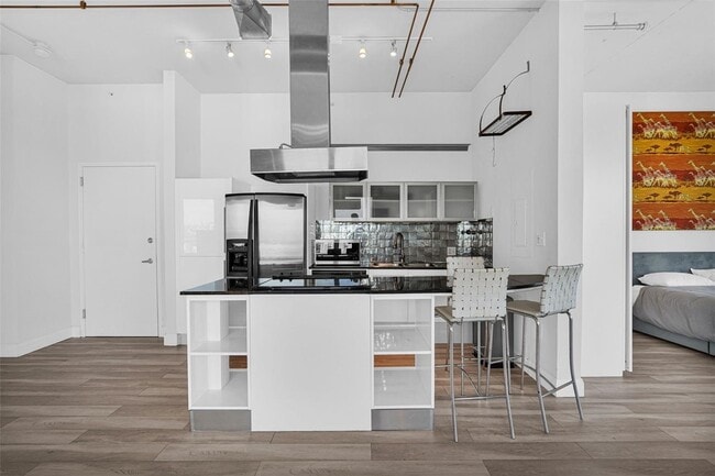 Foto del edificio - 10 SW South River Dr