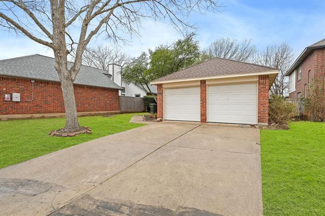 Building Photo - 6905 Hickory Creek