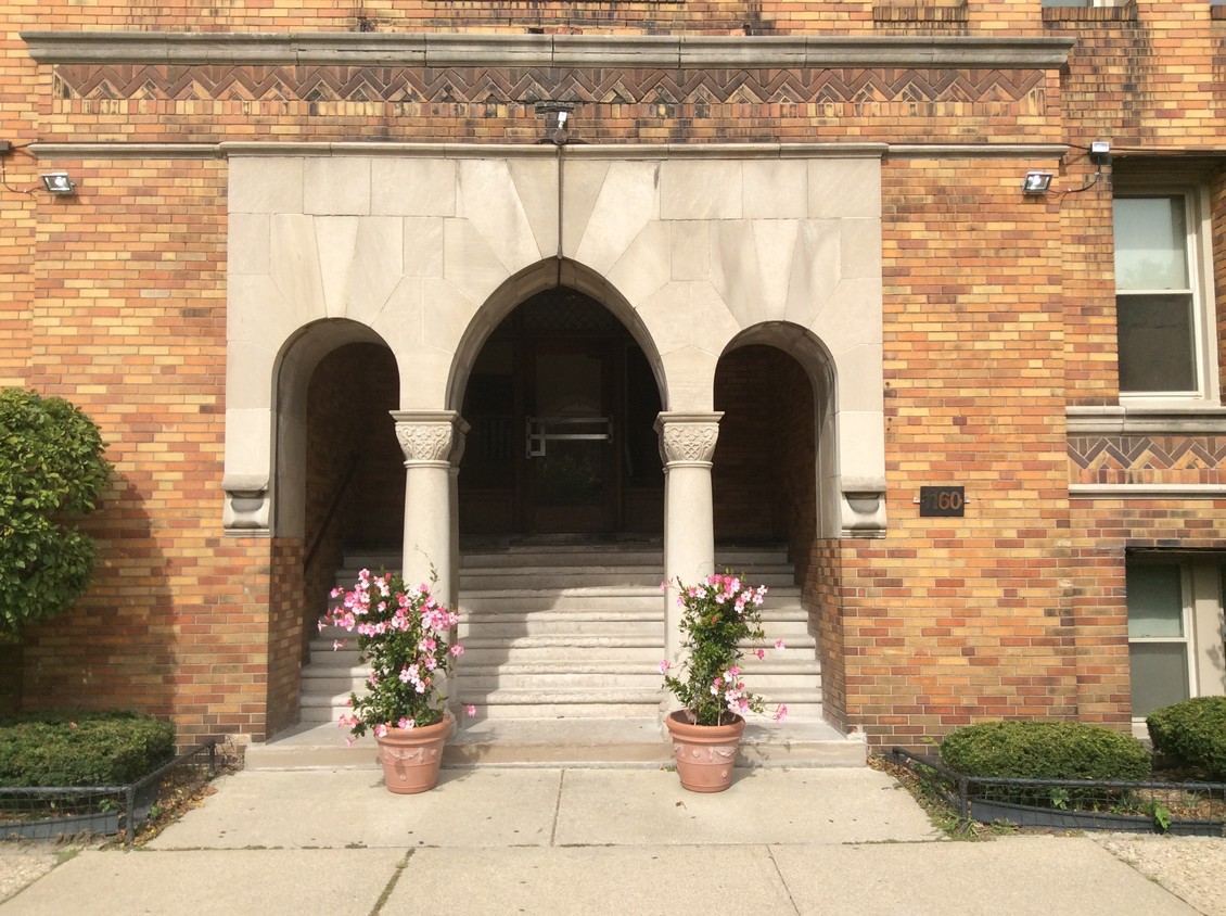 Entrada principal - Bedford Apartments