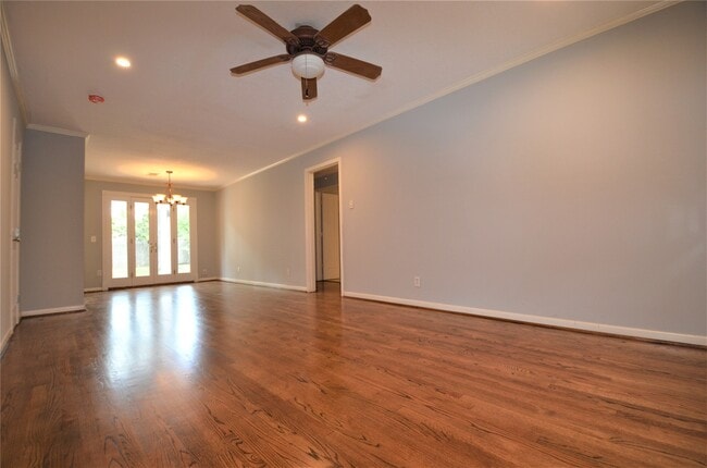 Building Photo - 1902 Coulcrest Dr