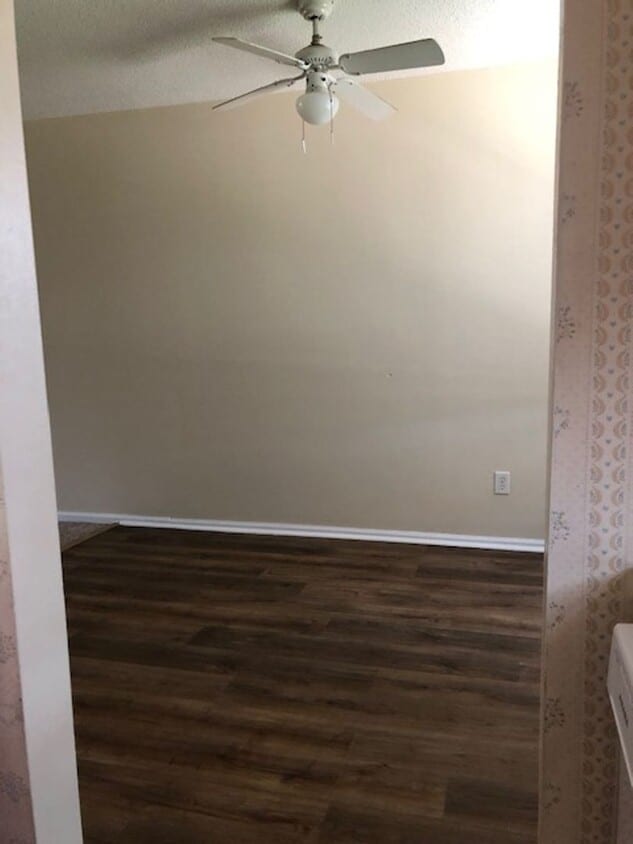 Foto principal - 2 Bedroom unit located in Maumee School Di...