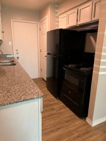 Foto del edificio - 1533 Industrial Dr E