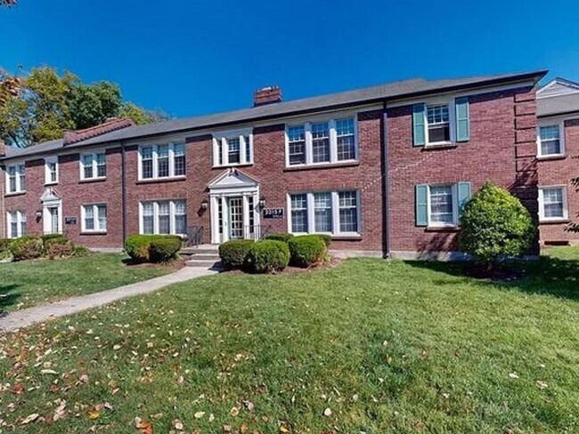 Building Photo - 2 bed 1 bath with W/D