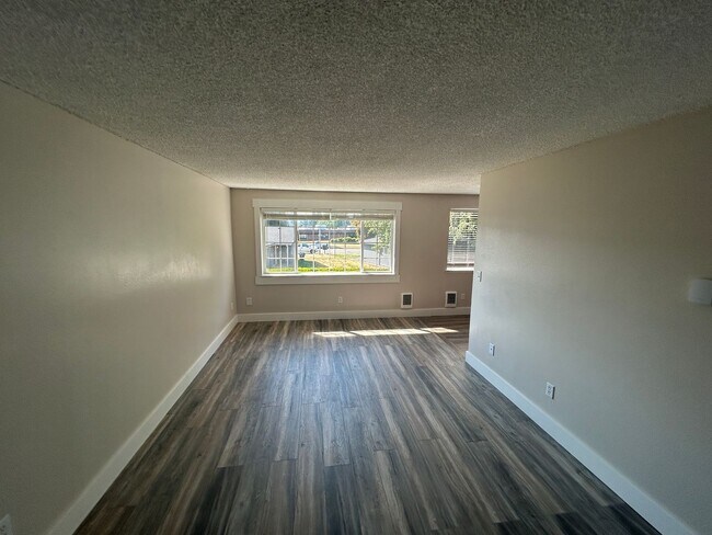 Foto del edificio - 2409 N St NE