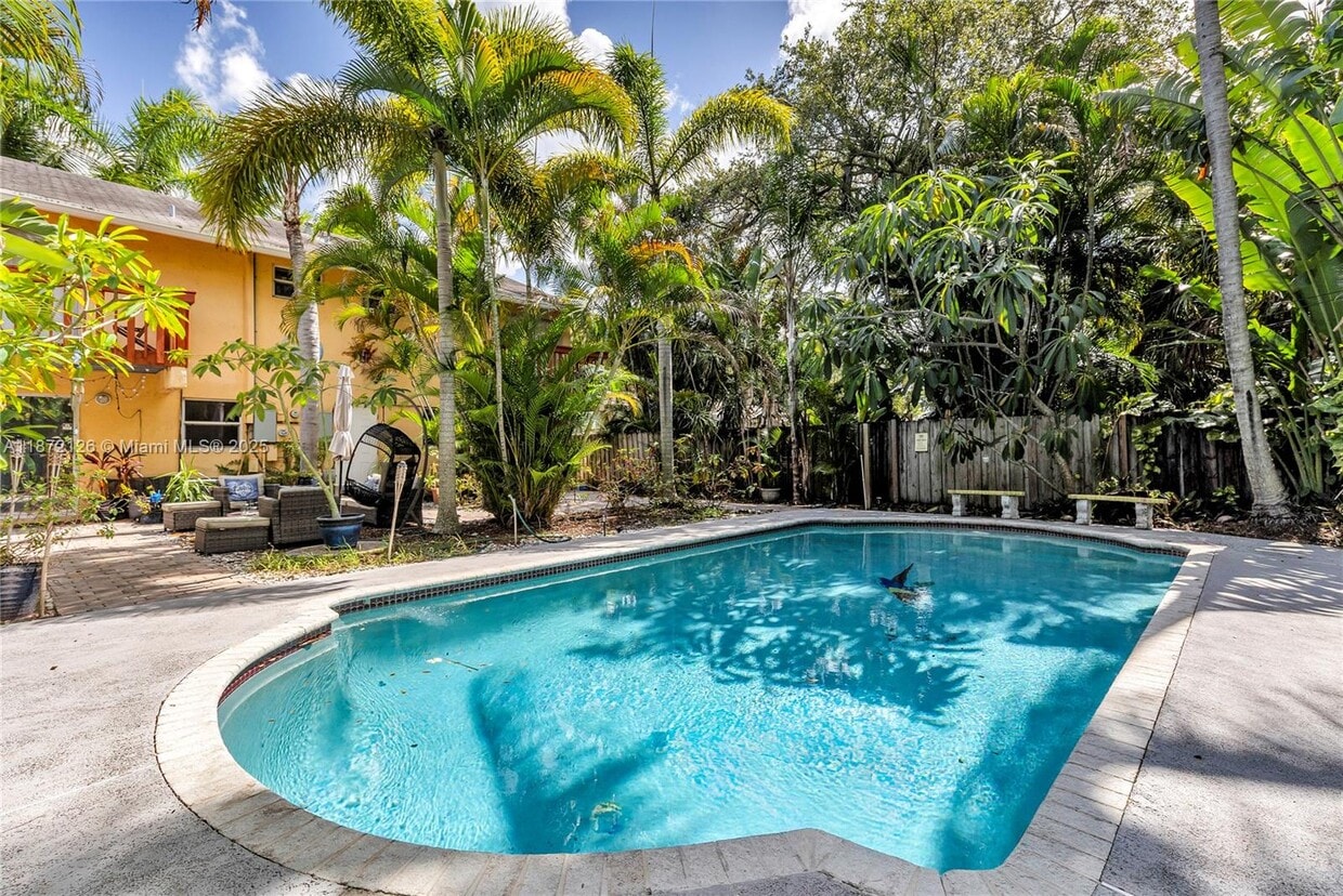Foto principal - 307 SW 11th Ct