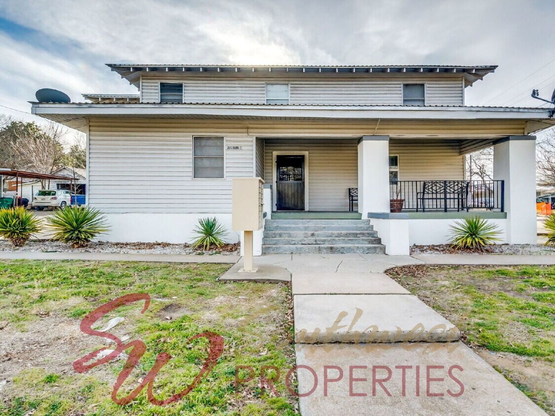 Building Photo - 1 bedroom 1 bath apartment - boutique style living