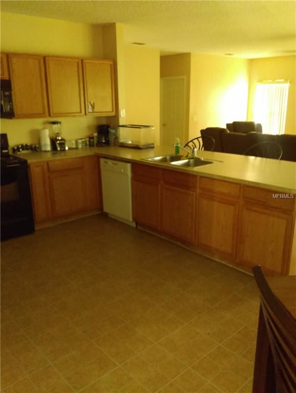 Building Photo - 327 Aldershot Ct