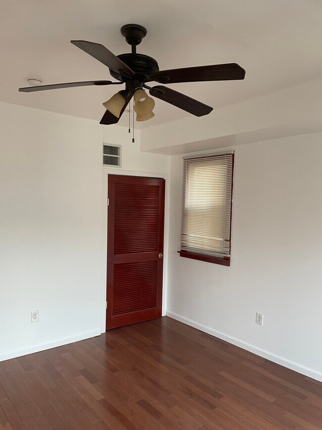 Foto del edificio - 2541 Grays Ferry Ave